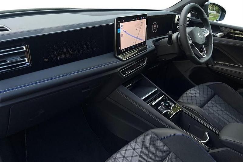 Used VW Tiguan R-line 150 HP (110 kW) 2025 Urano grey SUV