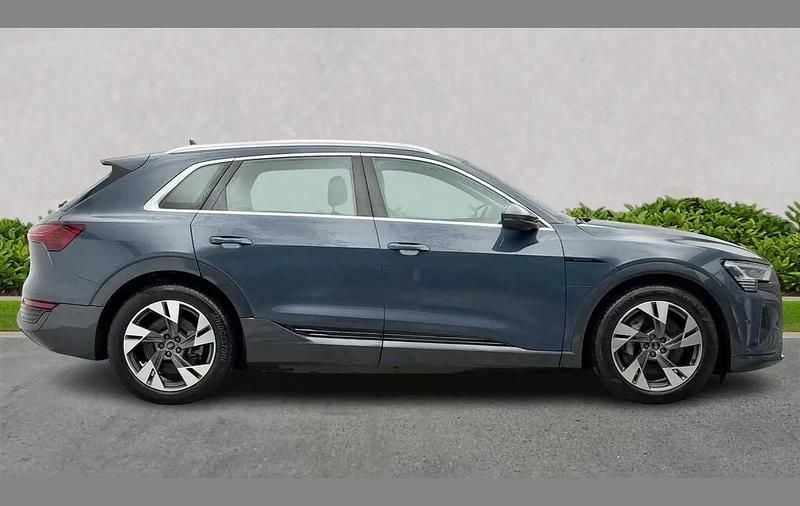 Used Audi Q8 e-tron Sport 250 kW (340 HP) 2024 Blue SUV