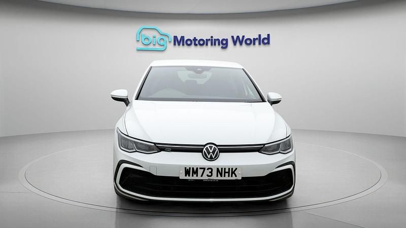 Used VW Golf VIII R-line 148 HP (108 kW) 2023