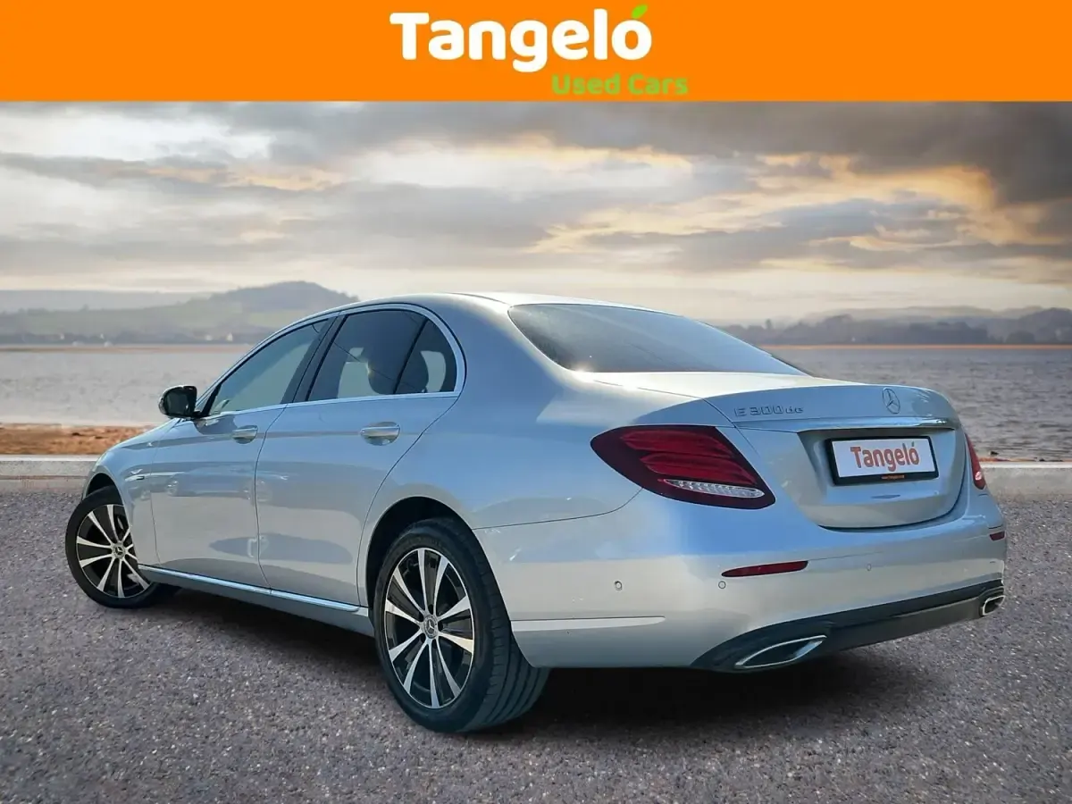 Usado Mercedes E300 SE 2019 Prateado Sedan