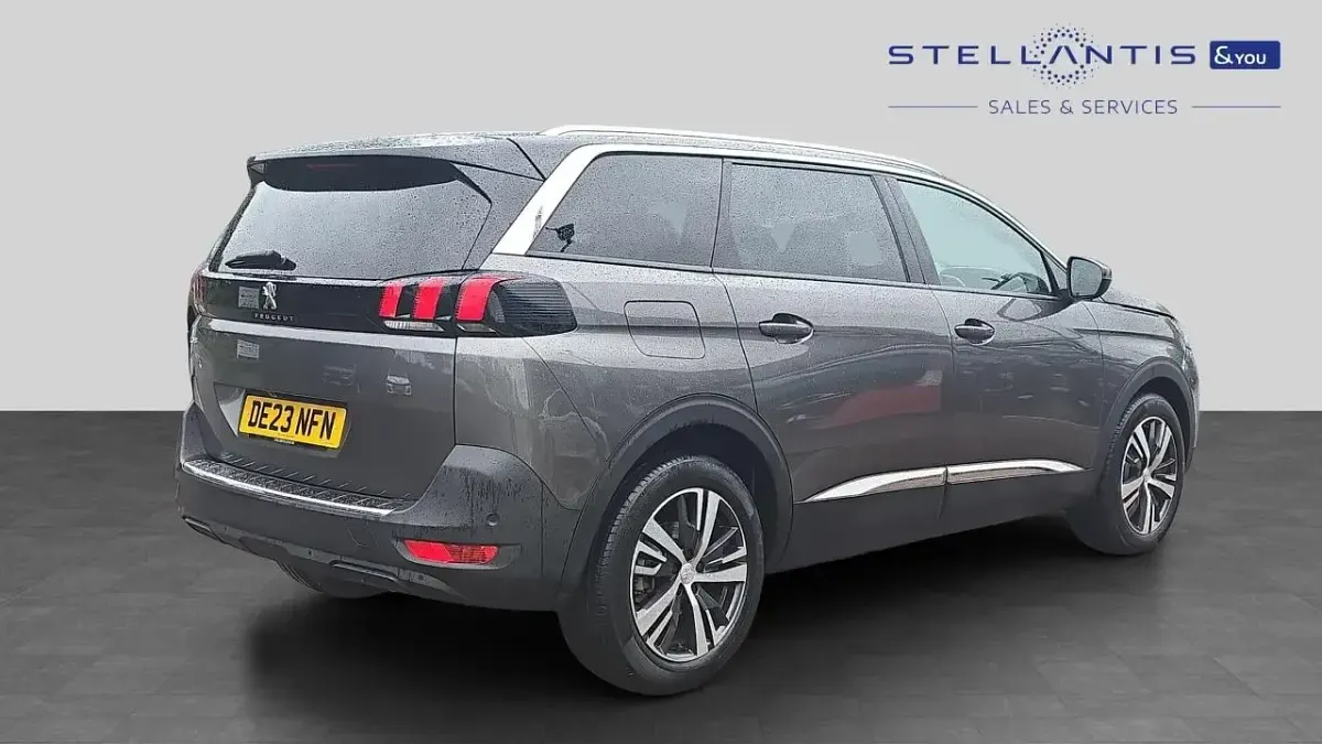 Used Peugeot 5008 Allure+ 129 HP (94 kW) 2023 Grey SUV