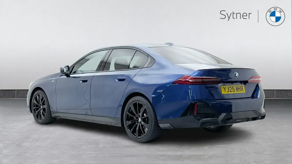 Used BMW 520 M Sport 205 HP (150 kW) 2025 Blue