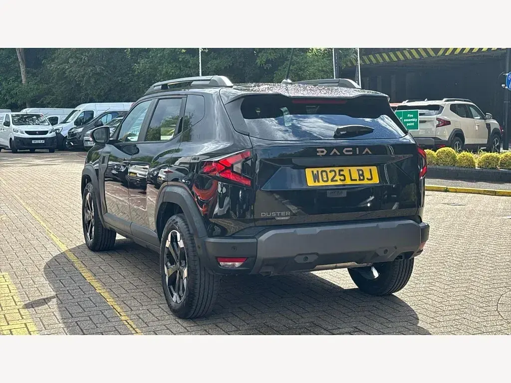 Käytetty Dacia Duster Extreme 2025 Musta Farmari