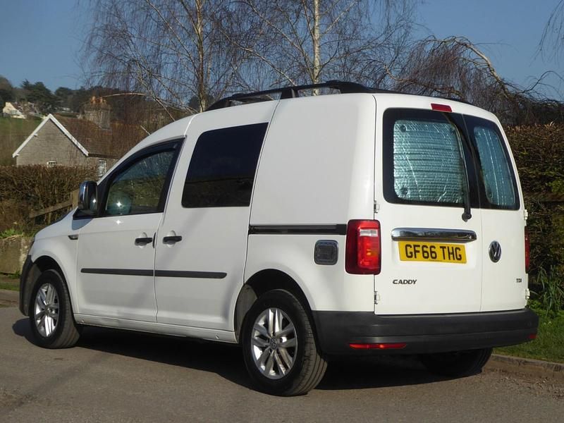 Used VW Caddy Startline 75 HP (55 kW) 2016 White MPV