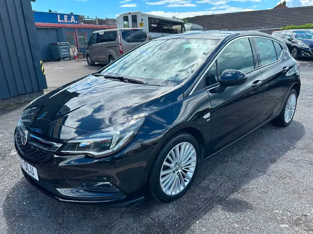 Used Vauxhall Astra Elite 2017 Black Hatchback