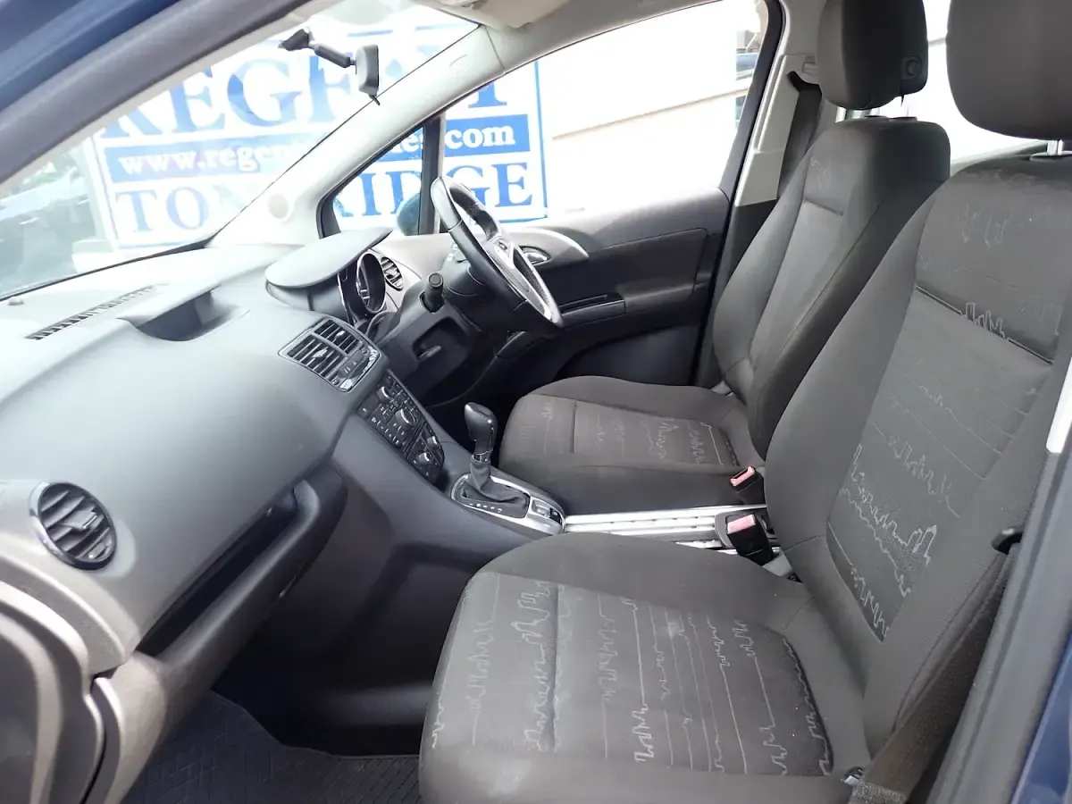 Used Vauxhall Meriva 110 HP (80 kW) 2015 Blue MPV