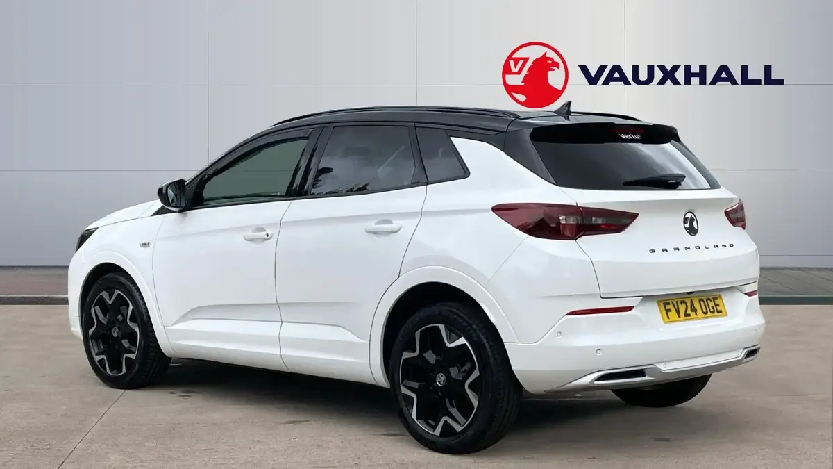 Used Vauxhall Grandland X Ultimate 131 HP (96 kW) 2024 White SUV