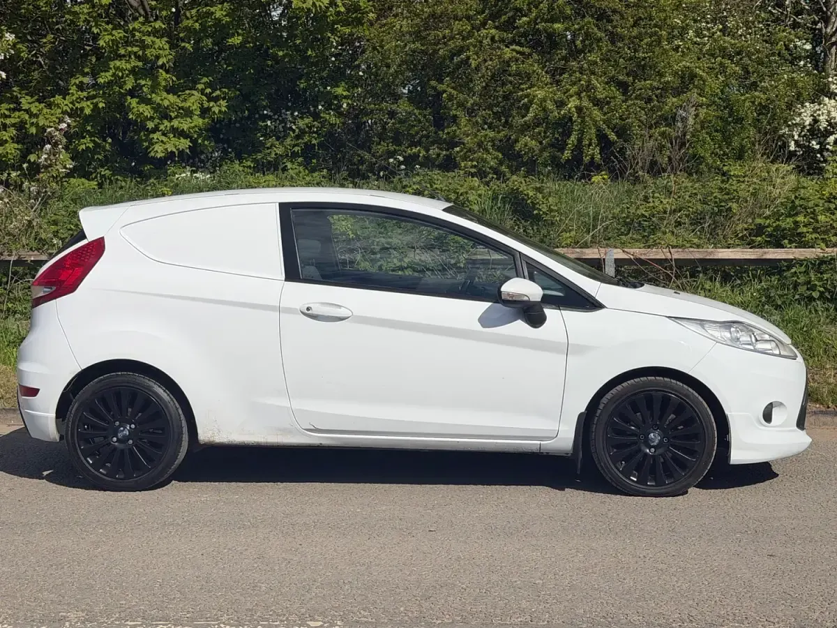 Used Ford Fiesta Sport 2010 White Van