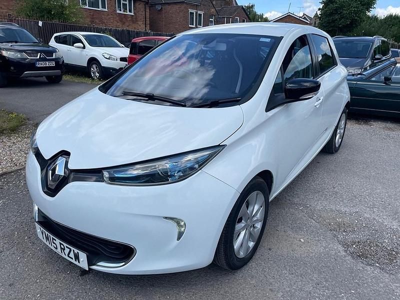 Used Renault Zoe Dynamique 64 kW (88 HP) 2015 Hatchback