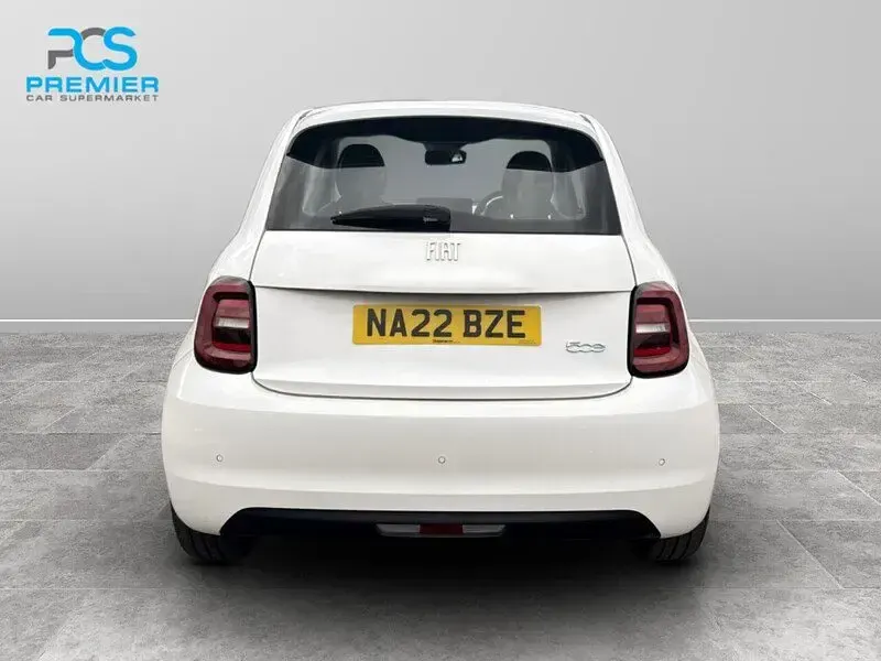 Usado Fiat 500e Icon 86 kW (118 HP) 2022 Branco Citadino