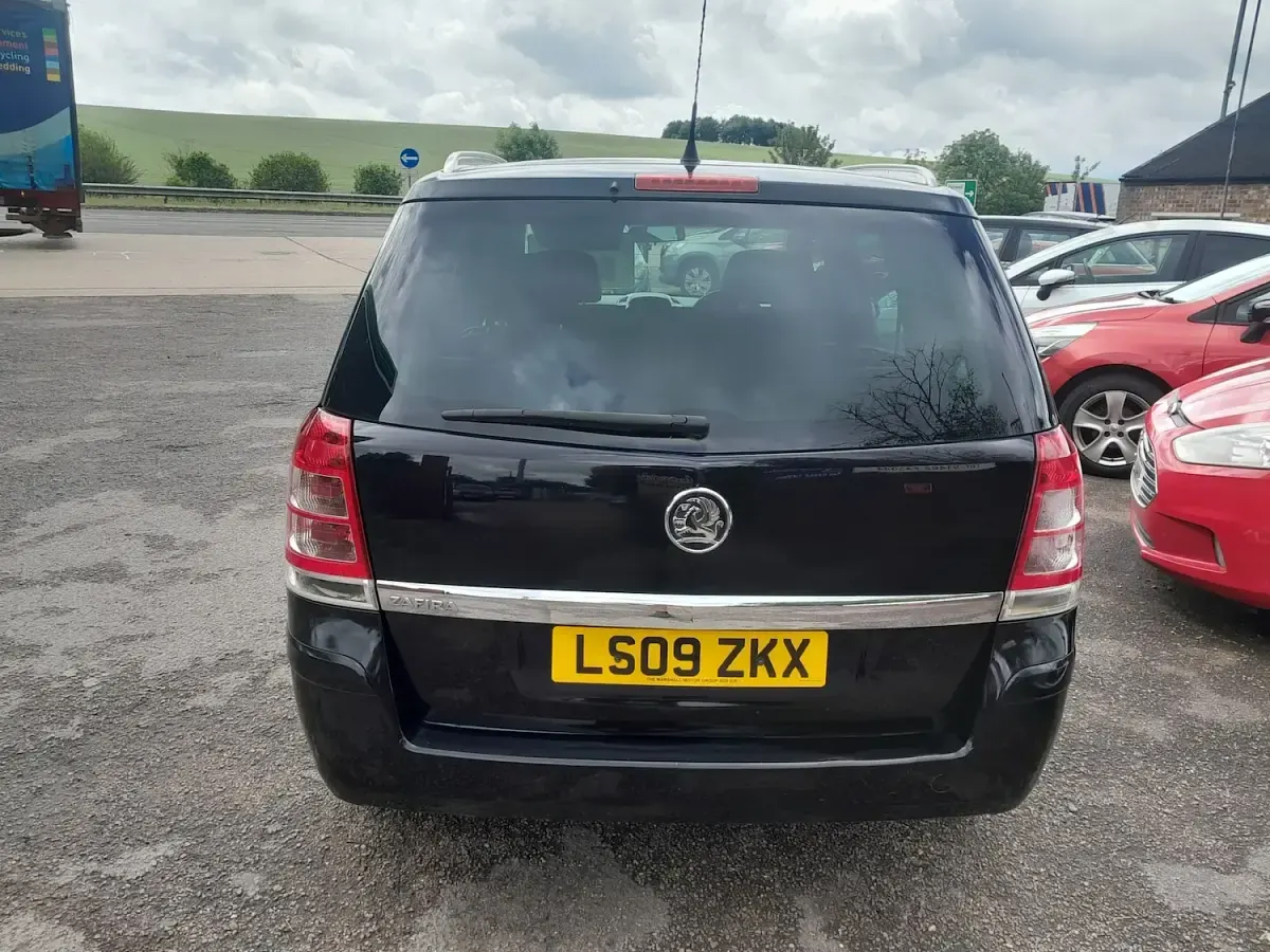 Used Vauxhall Zafira 115 HP (84 kW) 2009 Black MPV
