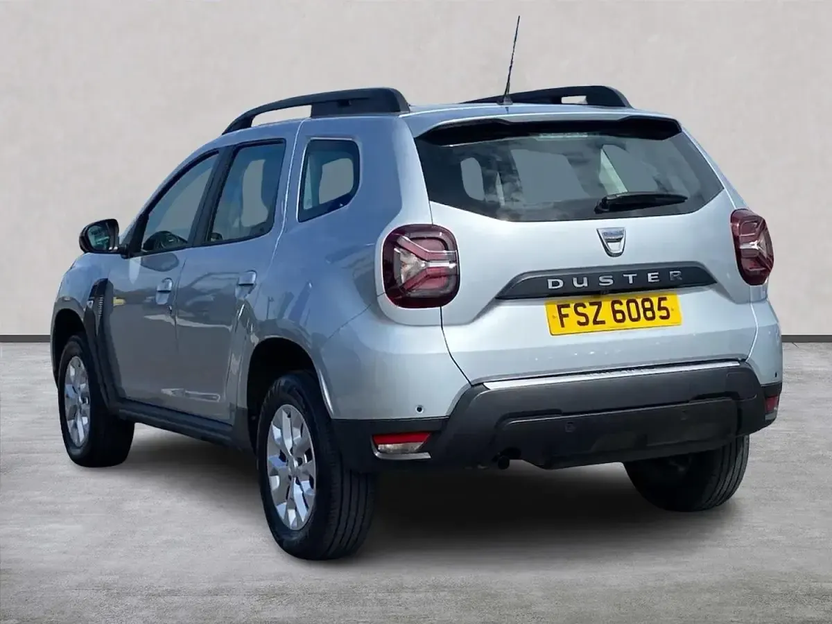 Usado Dacia Duster Comfort 115 HP (84 kW) 2022 Cinzento SUV