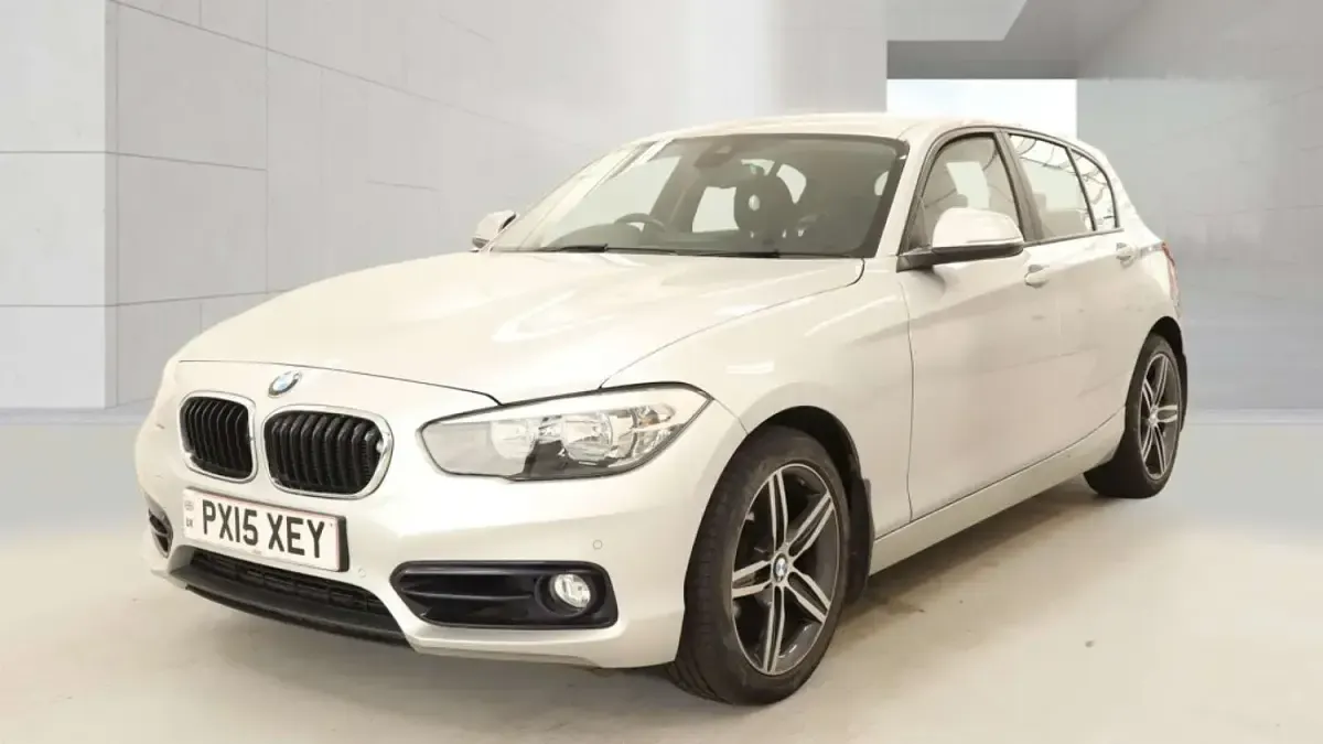 Used BMW 118 Sport Line 2015 Silver Hatchback