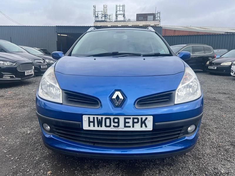 Blue Used 2009 Renault Clio GrandTour Dynamique Estate | £1,499 (Fair price) - Image 1/4