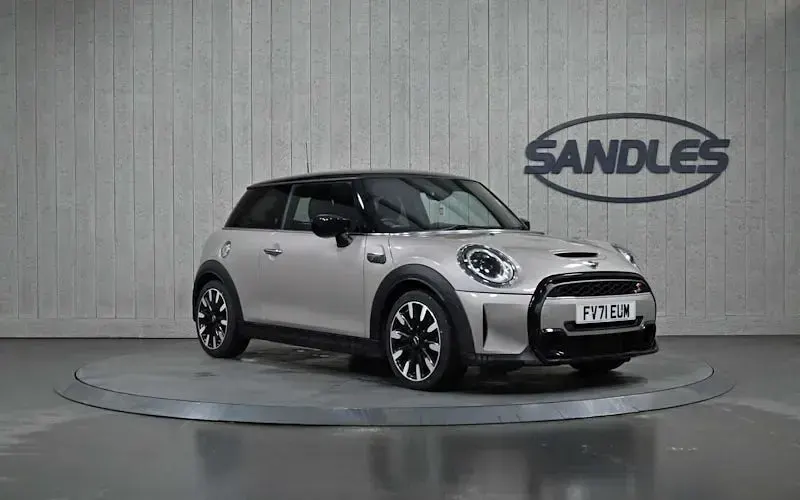 Used Mini Cooper S Exclusive 178 HP (130 kW) 2021 Hatchback