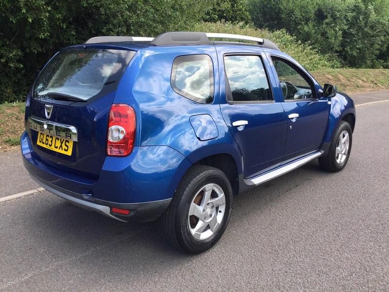 Blue Used 2014 Dacia Duster Lauréate SUV | £5,790 (Good price) - Image 1/4