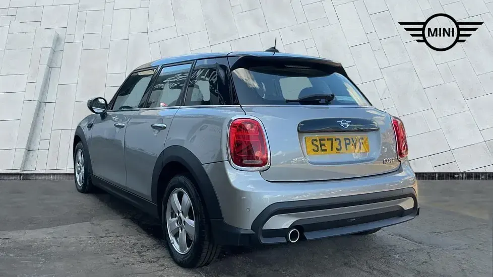 Used Mini Cooper Classic 134 HP (98 kW) 2024 Silver Hatchback
