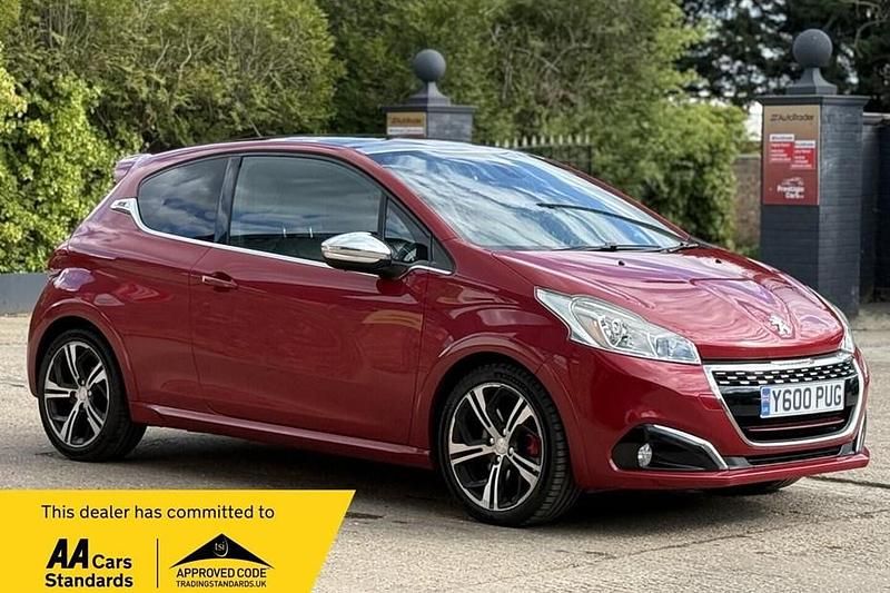 Used Peugeot 208 Prestige 2015 Red Hatchback