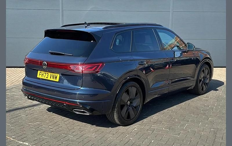 Used VW Touareg Black Edition 281 HP (206 kW) 2024 Blue SUV