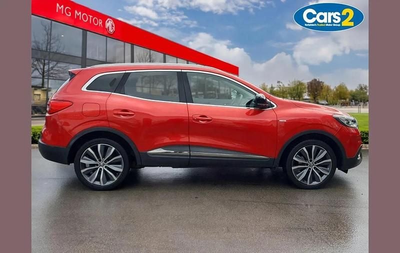Used Renault Kadjar Signature S 110 HP (80 kW) 2016 Red SUV