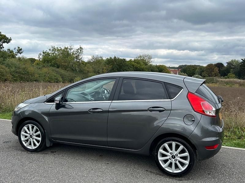 Used Ford Fiesta Titanium 2015 Grey Hatchback