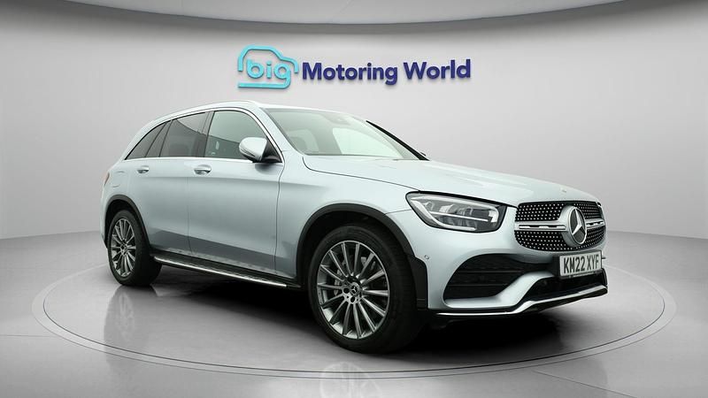 Silver Used 2022 Mercedes GLC220 AMG line SUV | £30,000 (Fair price) - Image 1/4