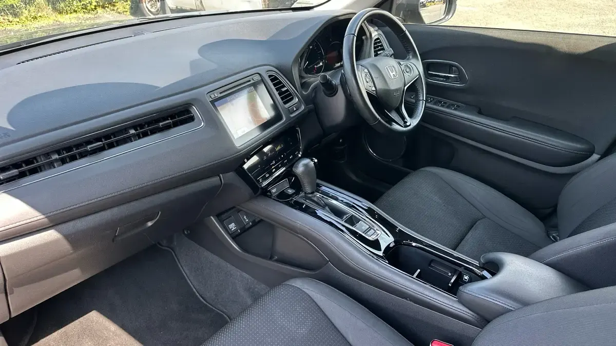 Used Honda HR-V SE 130 HP (95 kW) 2020 Grey SUV