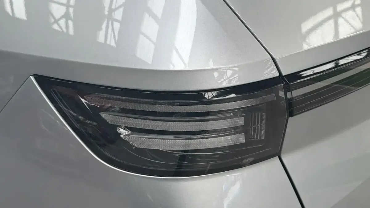 Used Vauxhall Grandland X GSe 143 HP (105 kW) 2025 Grey SUV