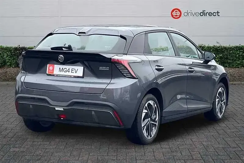 Novo MG MG4 EV SE 319 kW (435 HP) 2026 Cinzento Citadino
