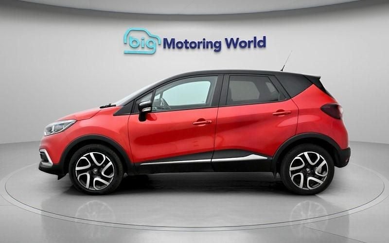 Usado Renault Captur Iconic 90 HP (66 kW) 2019 Vermelho SUV