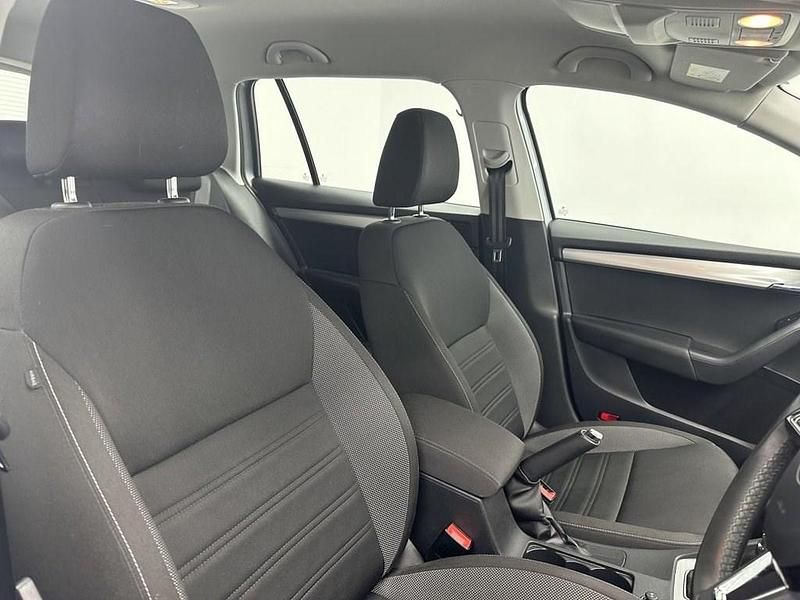 Begagnad Skoda Octavia SE 150 HK (110 kW) 2017 Silver Kombi