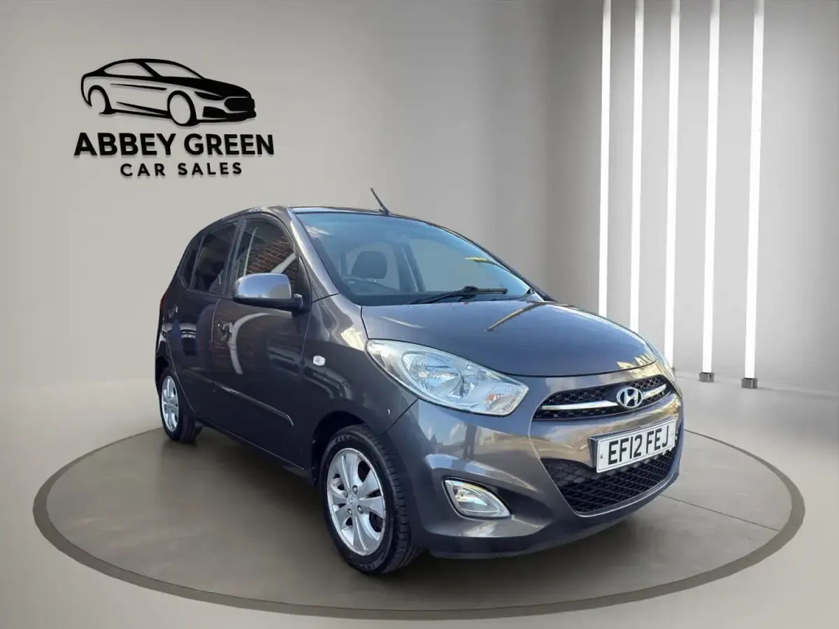 Usado Hyundai i10 Active 85 CV (62 kW) 2012 Gris Utilitario