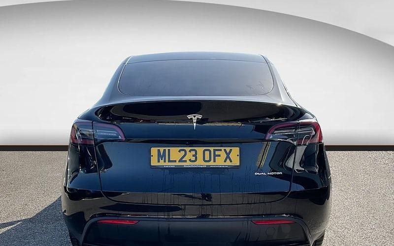 Usado Tesla Model Y Long Range AWD 286 kW (389 HP) 2025 SUV