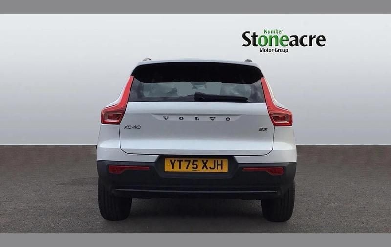 New Volvo XC40 Plus 161 HP (118 kW) 2026 White SUV