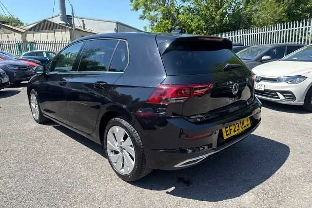 Used VW Golf VIII 130 HP (95 kW) 2023