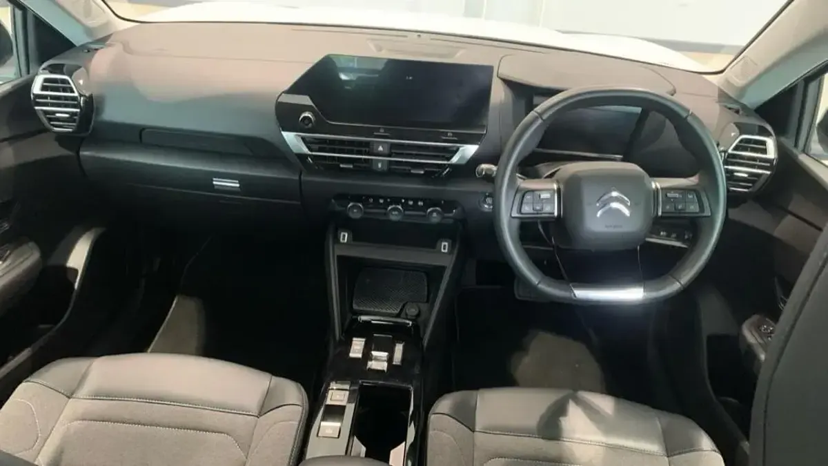 Używany Citroën e-C4 98 kW (134 KM) 2022 Biały Hatchback
