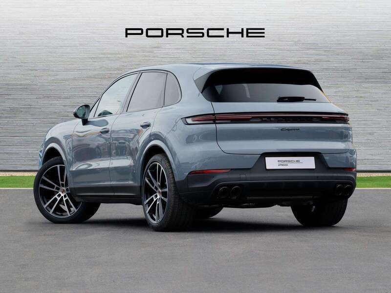 Used Porsche Cayenne 349 HP (256 kW) 2025 Grey SUV