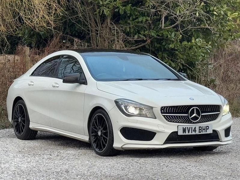 Used Mercedes CLA180 AMG 122 HP (89 kW) 2014 White Sedan