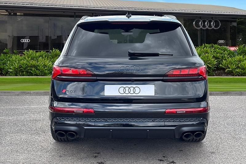 New Audi SQ7 Premium 507 HP (372 kW) 2026 Black SUV
