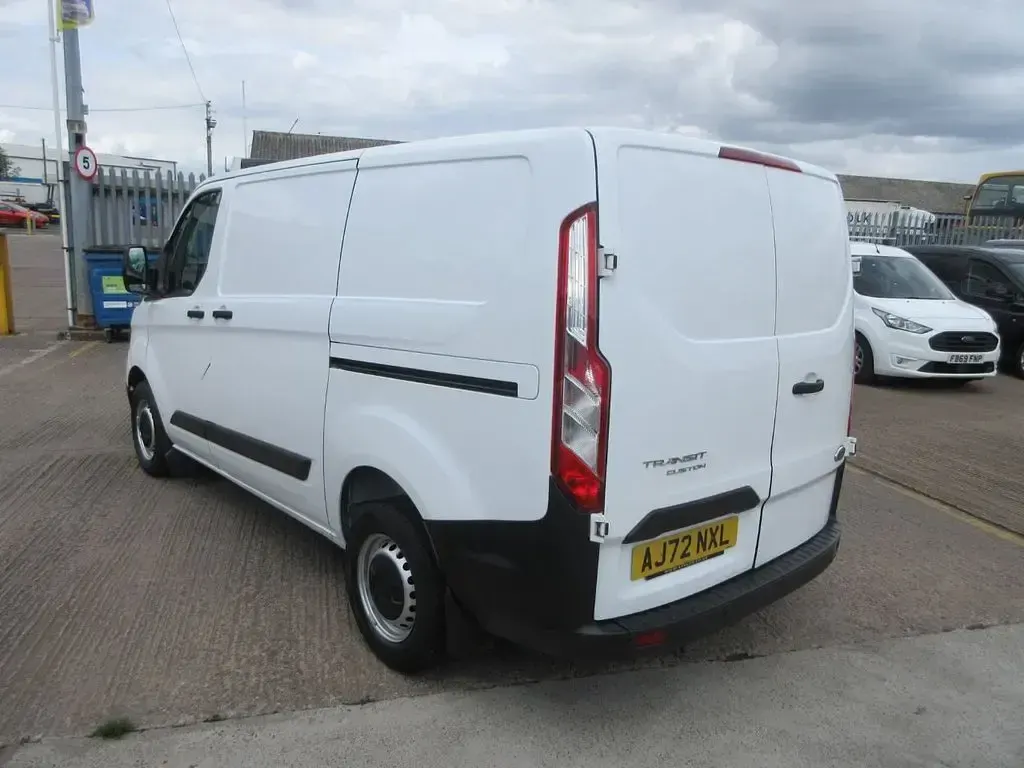 Used Ford Transit Custom 130 HP (95 kW) 2023 White Van