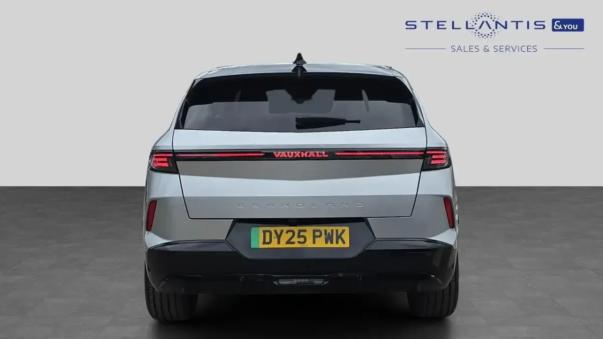 Used Vauxhall Grandland 154 kW (210 HP) 2025 Grey SUV