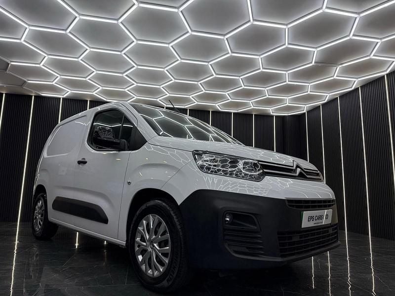Used Citroën e-Berlingo 50 kW (68 HP) 2022 White MPV