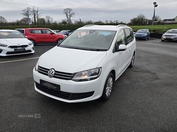 White Used 2019 VW Sharan SE MPV | £18,750 (Fair price) - Image 1/4