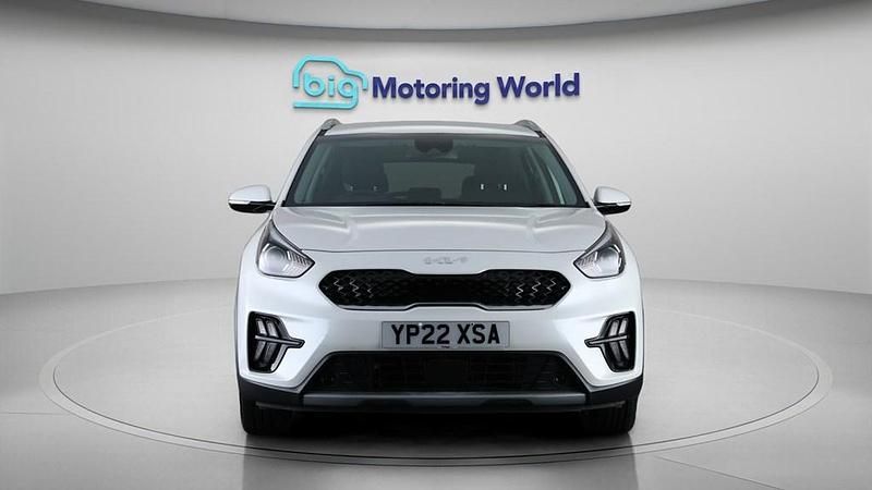 Used Kia Niro 139 HP (102 kW) 2022 White SUV