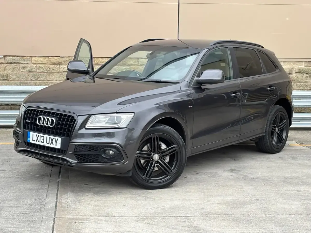 Begagnad Audi Q5 S-line plus 2013 Grå SUV