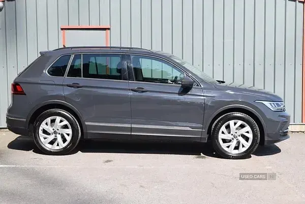 Used VW Tiguan Life 150 HP (110 kW) 2022 Grey SUV