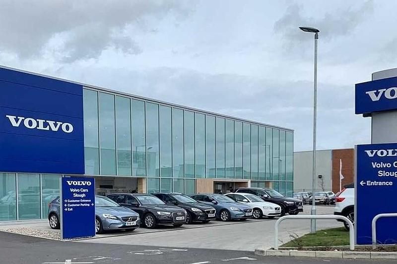 Used Volvo V60 R-Design 337 HP (247 kW) 2020 Grey Estate