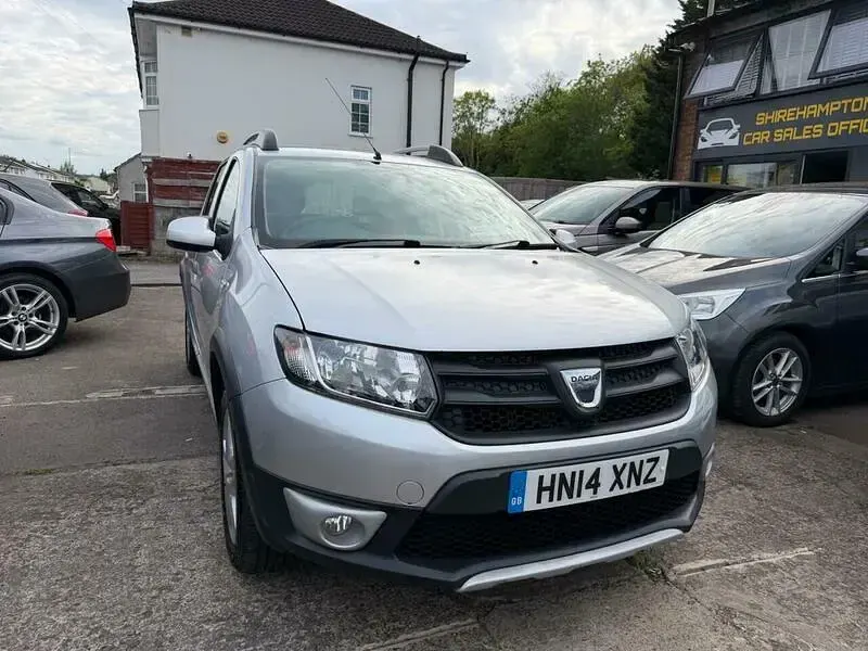 Begagnad Dacia Sandero Ambiance 90 HK (66 kW) 2014 Silver Halvkombi