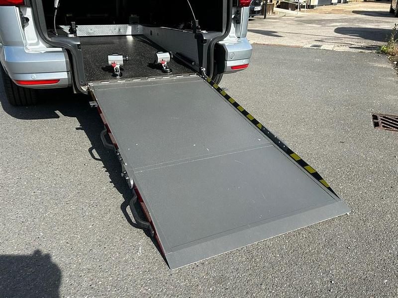 Used VW Caddy Maxi Life 102 HP (75 kW) 2020 Silver metallic MPV