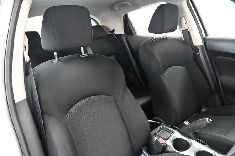 Used Nissan Juke Visia 117 HP (86 kW) 2012 White SUV